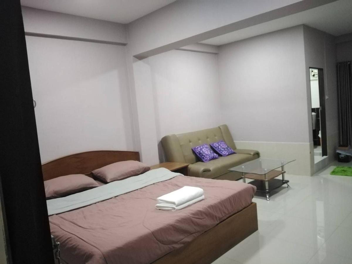 Hug Me Guesthouse Pattaya Zewnętrze zdjęcie